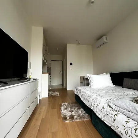 Mall Of With Garage Apartment