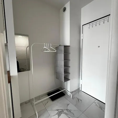 Mall Of With Garage Apartment